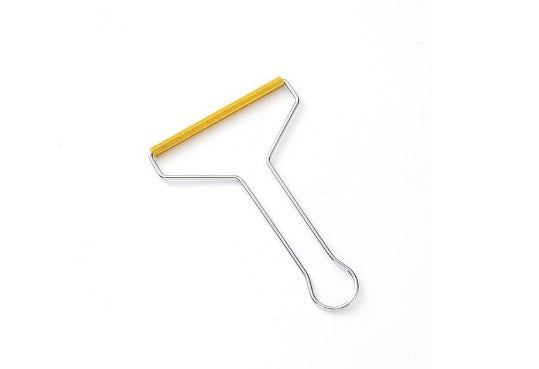 Metal pet hair remover