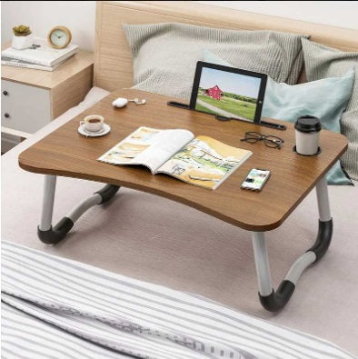 Foldable laptop table